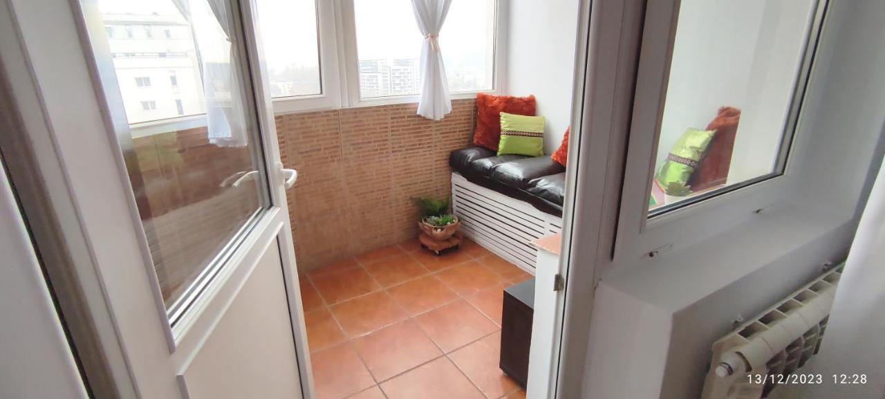 Platinum Apartment - Apartament Cu 3 Camere, 2 Dormitoare, 2 Bai, Bucatarie Complet Utilata, 2 Balcoane Bukurešť Exteriér fotografie