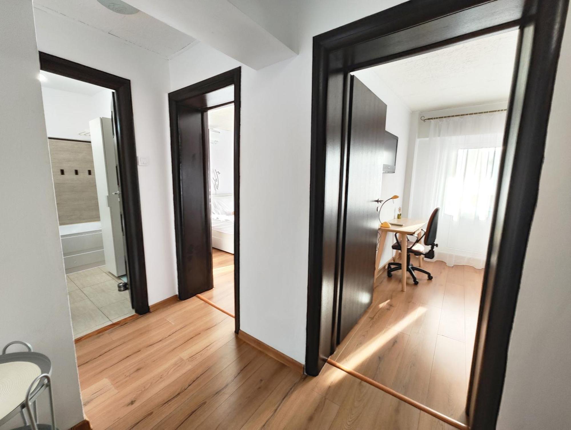Platinum Apartment - Apartament Cu 3 Camere, 2 Dormitoare, 2 Bai, Bucatarie Complet Utilata, 2 Balcoane Bukurešť Exteriér fotografie