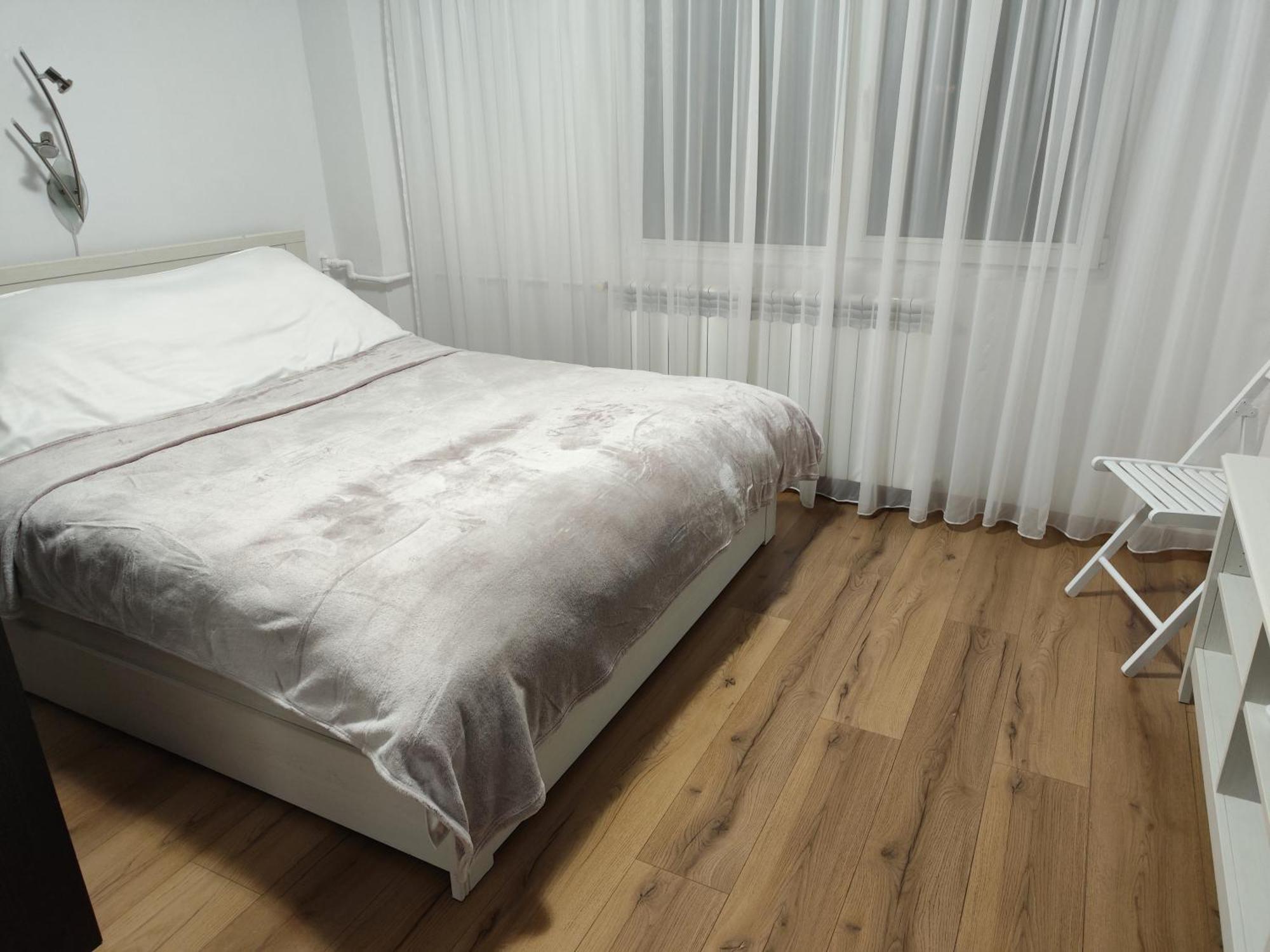 Platinum Apartment - Apartament Cu 3 Camere, 2 Dormitoare, 2 Bai, Bucatarie Complet Utilata, 2 Balcoane Bukurešť Exteriér fotografie